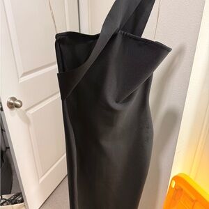 Elegant Black Bandage One-Shoulder Dress